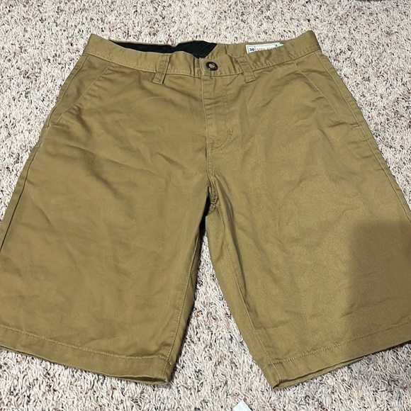 Volcom board shorts size 30. - Picture 4 of 5
